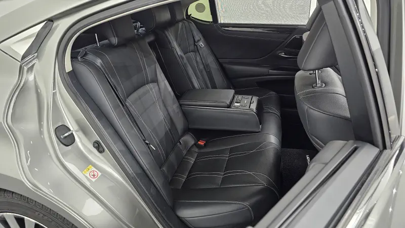 Lexus ES300h