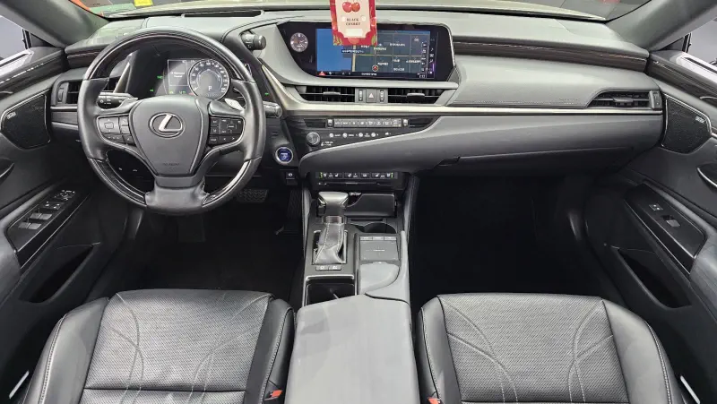 Lexus ES300h