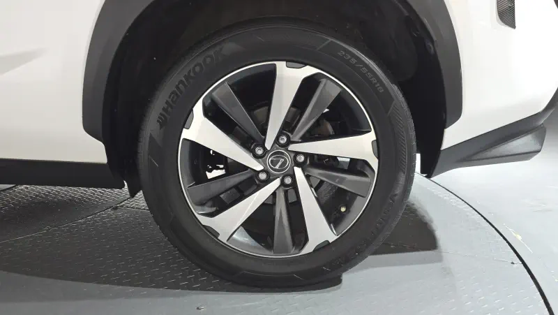 Lexus NX300