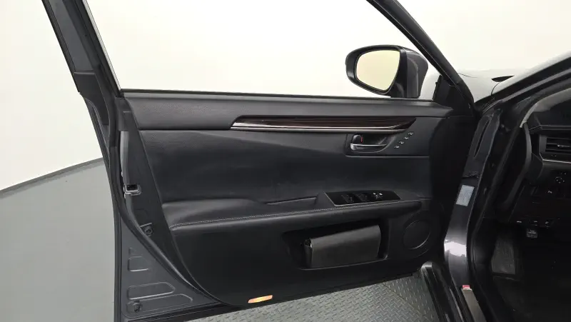 Lexus ES300h