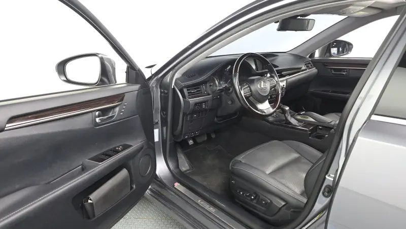 Lexus ES300h