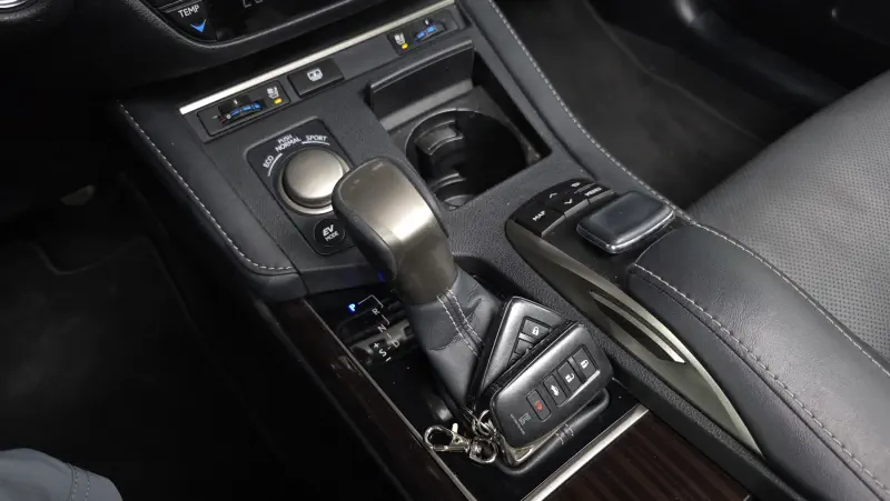 Lexus ES300h