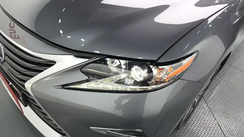Lexus ES300h