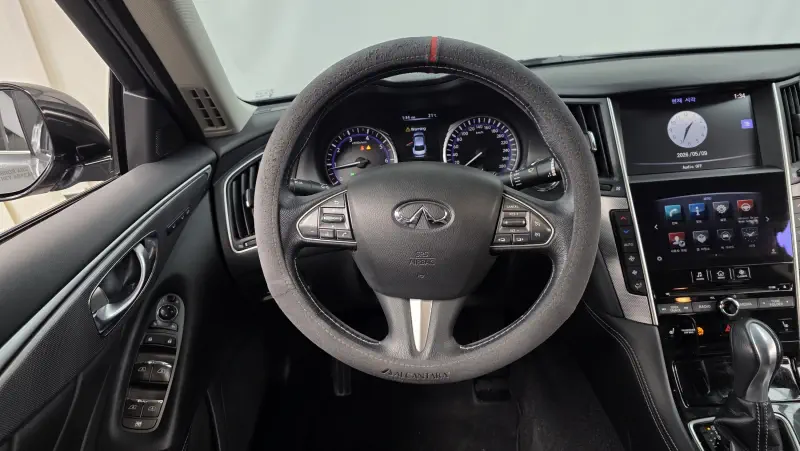 Infiniti Q50