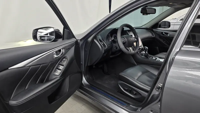 Infiniti Q50