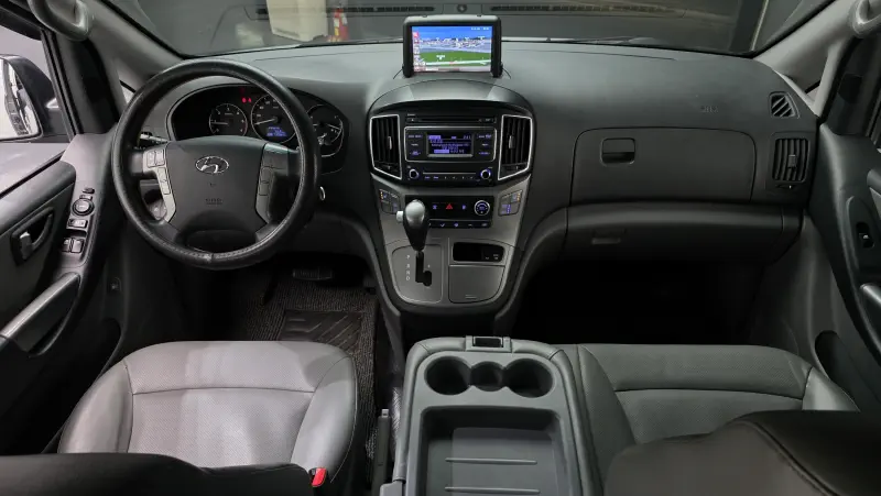 Hyundai Grand Starex