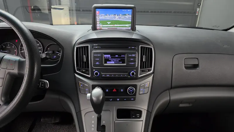 Hyundai Grand Starex