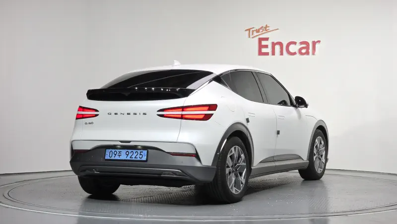Genesis GV60