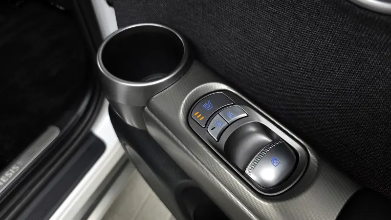 Genesis GV60