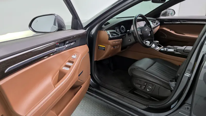Genesis G90