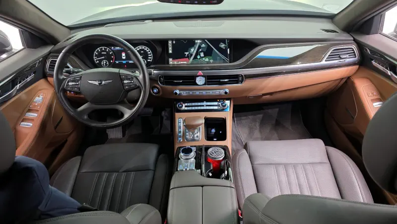 Genesis G90