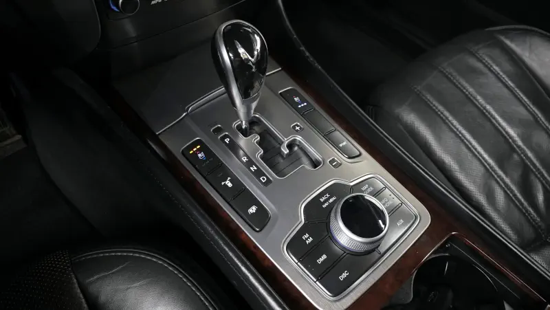Hyundai Equus