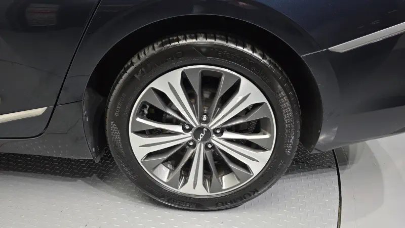 Kia K8
