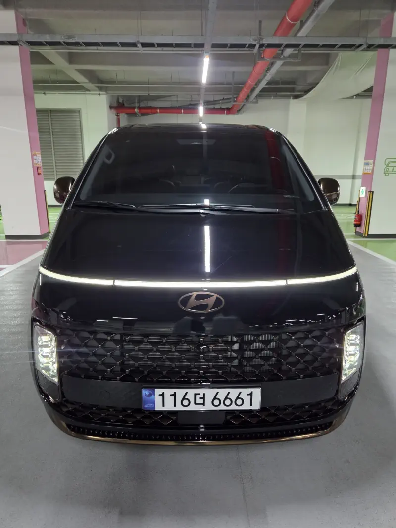 Hyundai Staria