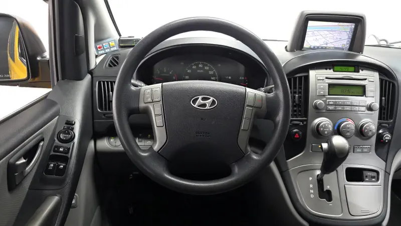 Hyundai Grand Starex