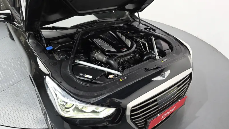 Genesis EQ900