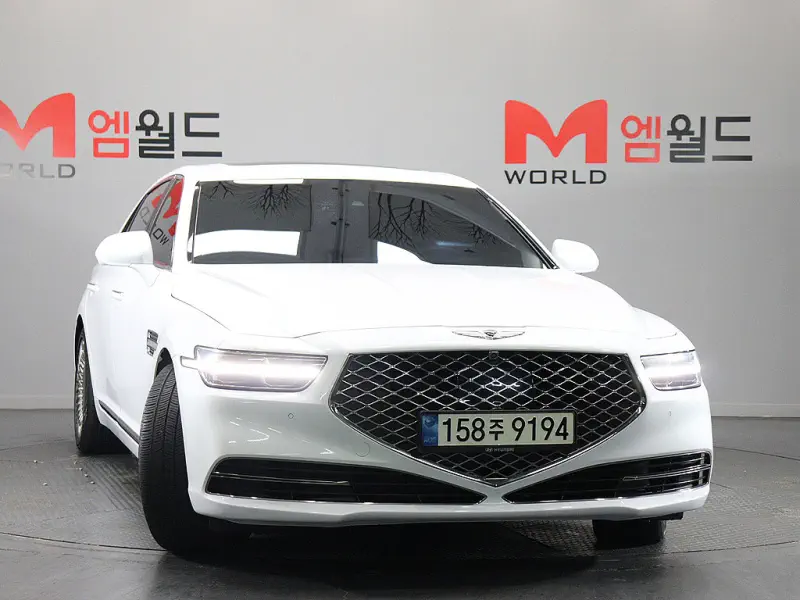 Genesis G90