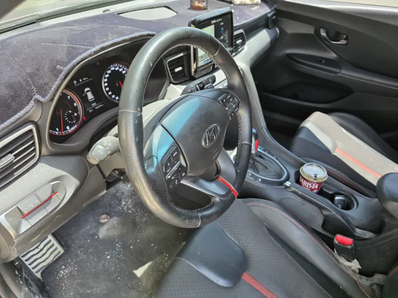 Hyundai Veloster