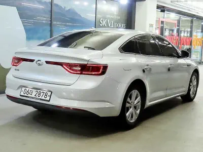 Renault SM6