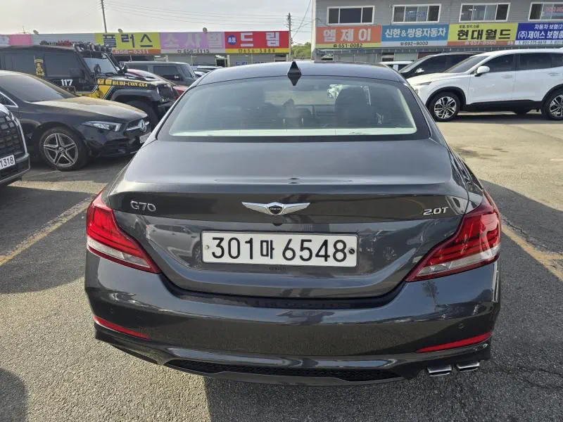 Genesis G70