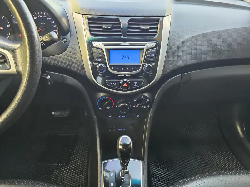 Hyundai Accent
