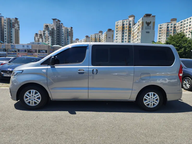 Hyundai Grand Starex