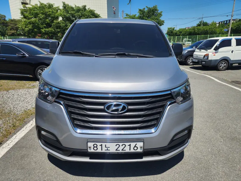 Hyundai Grand Starex