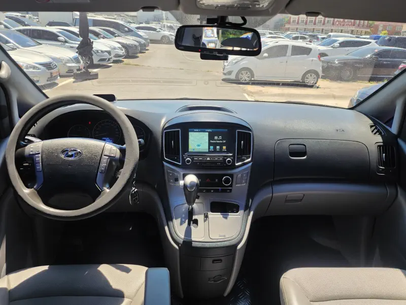 Hyundai Grand Starex