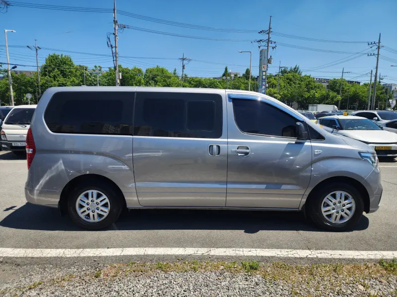 Hyundai Grand Starex