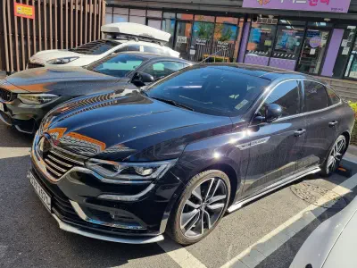 Renault SM6