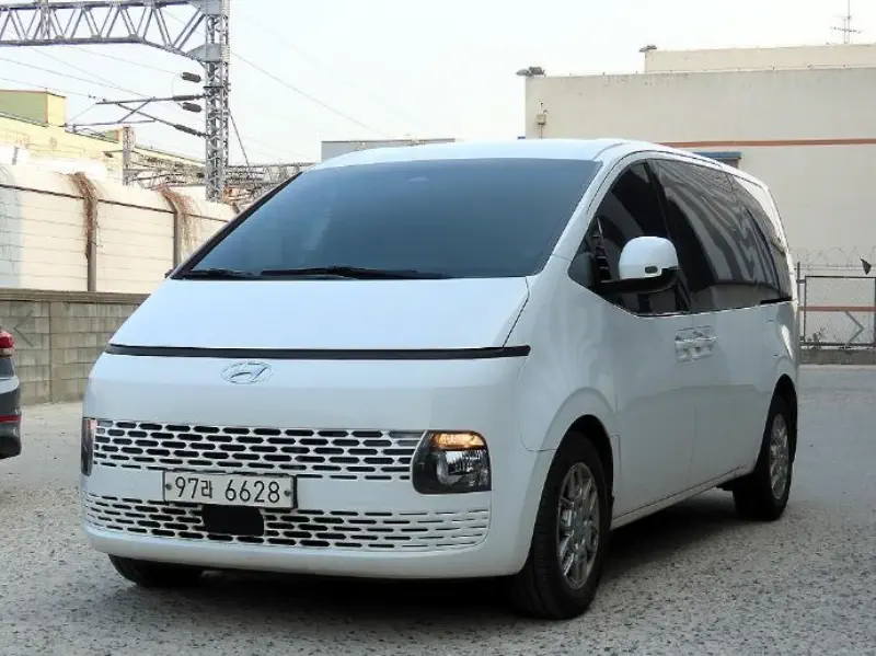 Hyundai Staria