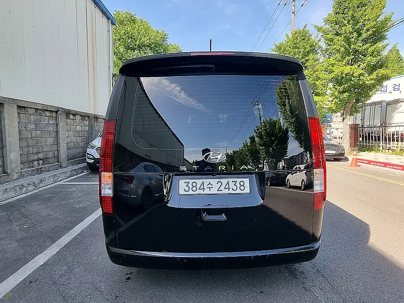 Hyundai Staria