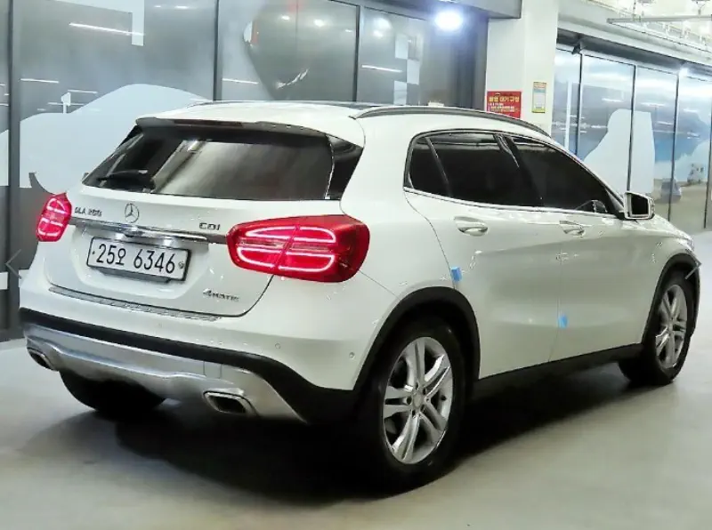Mercedes-Benz GLA-Class