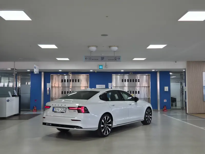 Volvo S90