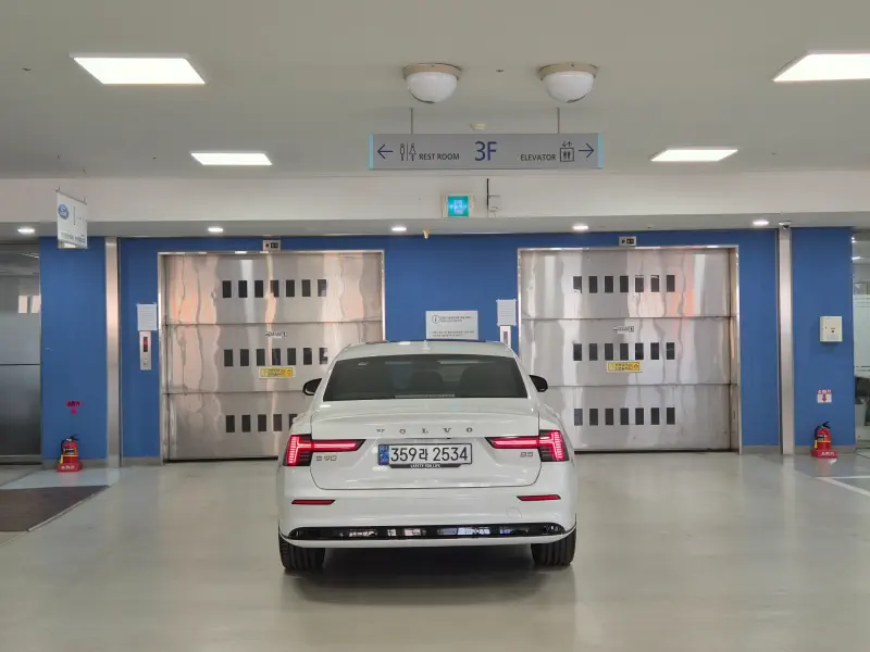 Volvo S90