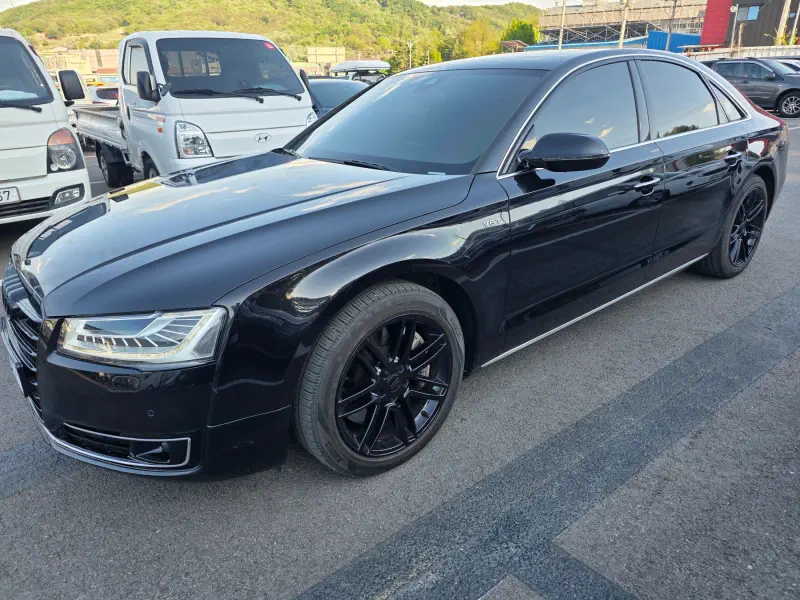 Audi A8