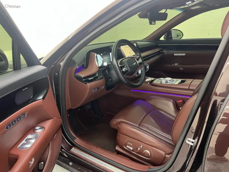 Genesis G90