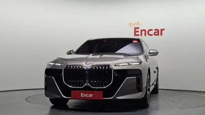 BMW i7