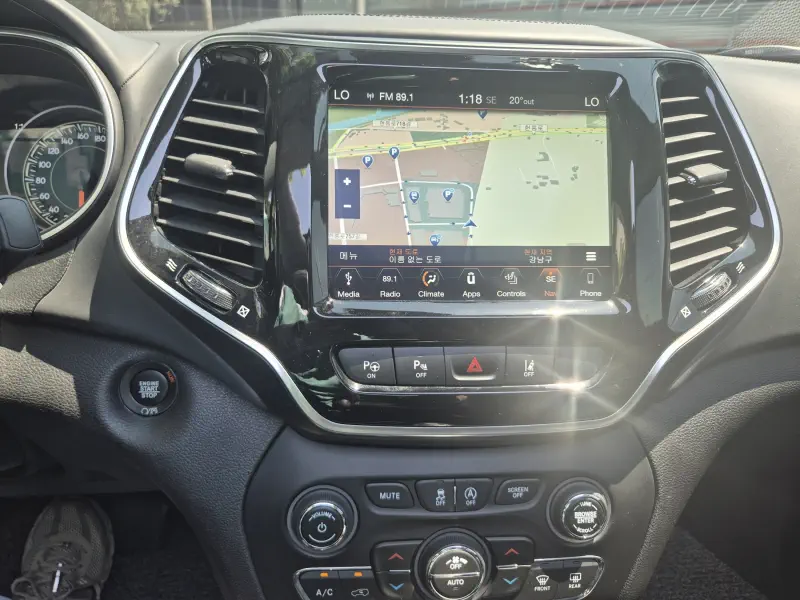 Jeep Cherokee