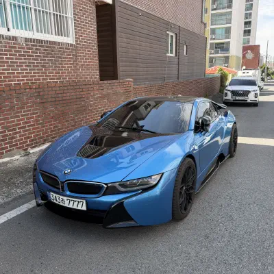 BMW i8