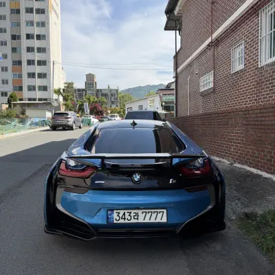 BMW i8