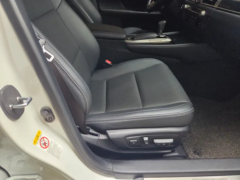 Lexus GS300