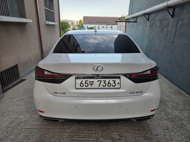 Lexus GS300