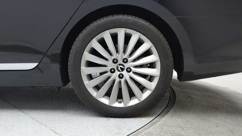Hyundai Equus