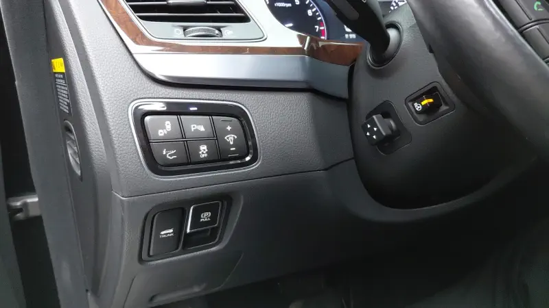 Hyundai Equus