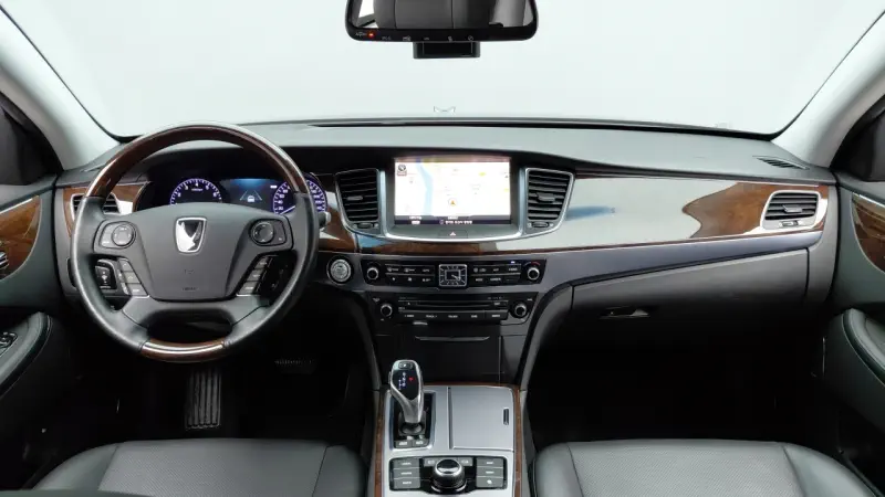 Hyundai Equus