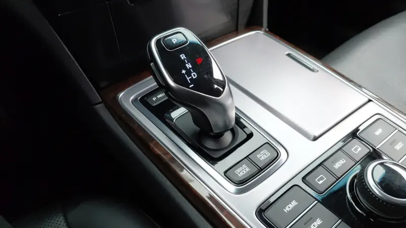 Hyundai Equus