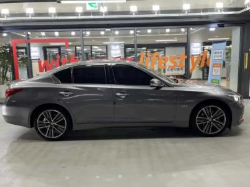 Infiniti Q50