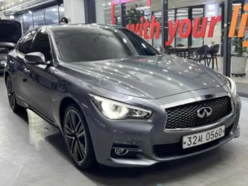 Infiniti Q50