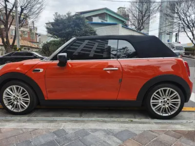 MINI Cooper Convertible